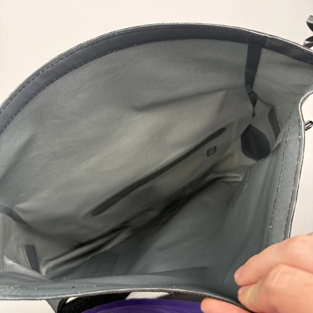CHUMS Storm Rolltop Sling Utility Pouch Mens Gray 20L Waterproof Hiking New Tags